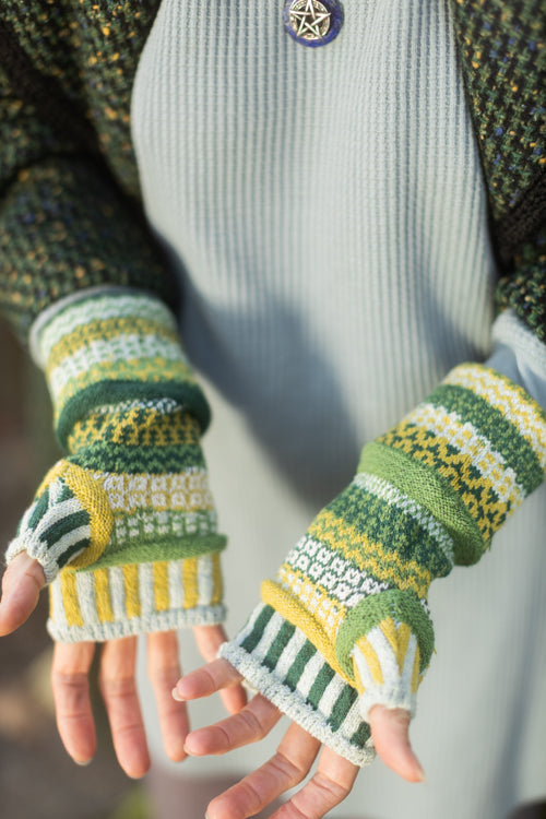 Fiddlehead Arm Warmer