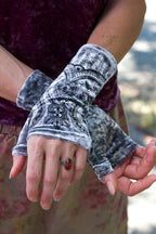 Polonova Longer Mehndi Hearts Arm Warmers