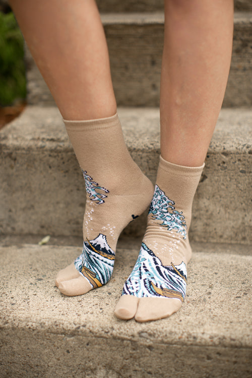Hokusai Tabi Socks